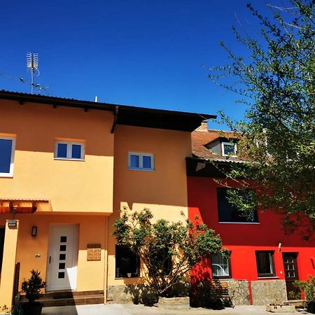 Hotel Goldene Krone Mistelbach Ngoại thất bức ảnh
